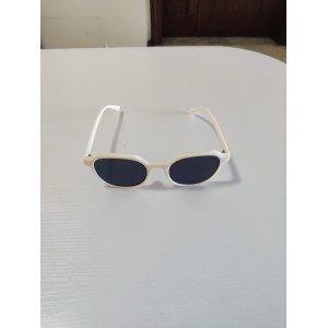 Fashionable black slimming ultra-light sunglasses